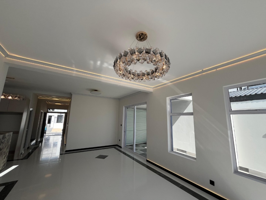 4 Bedroom Property for Sale in Sandown Western Cape